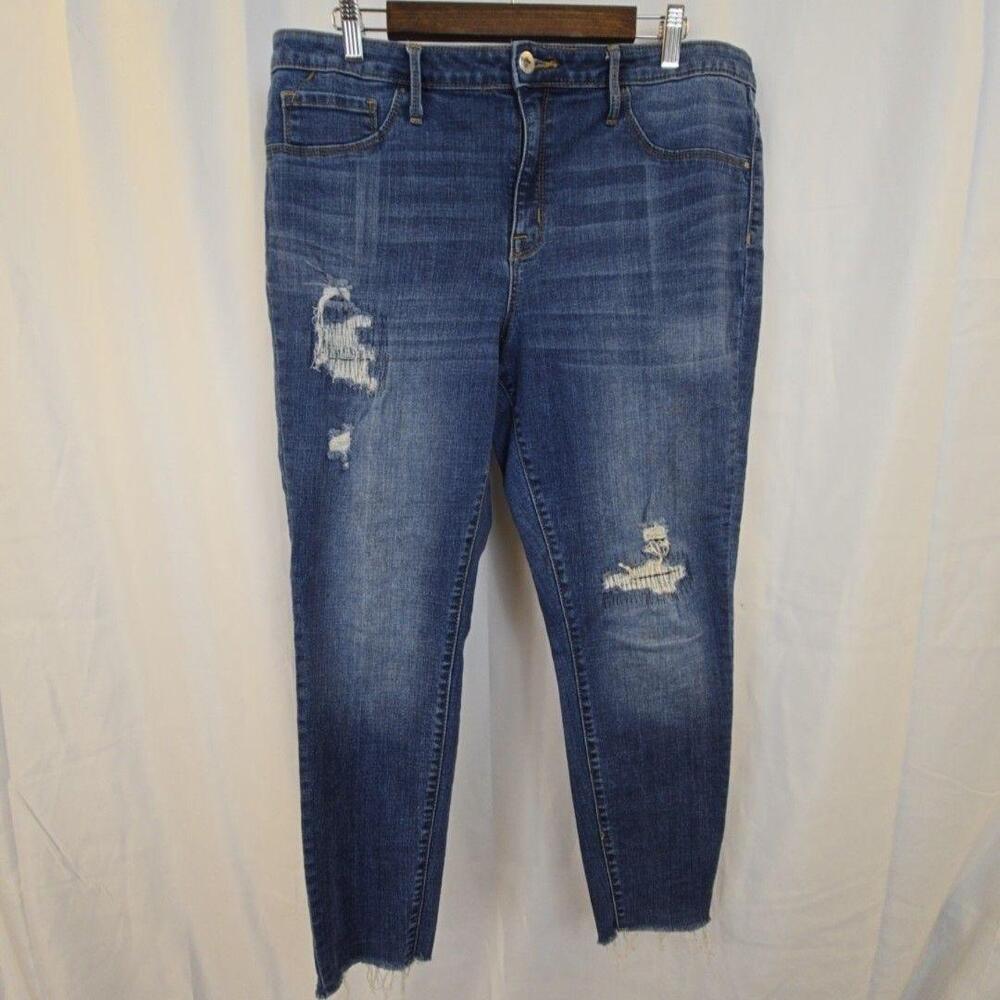 Mossimo Jeans Womens 16/33R Blue Medium Wash High Rise Distressed Jegging Denim